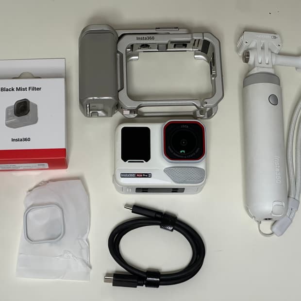 (액션캠) 인스타360 Ace Pro 2 스냅샷키트 + 미니파워핸들