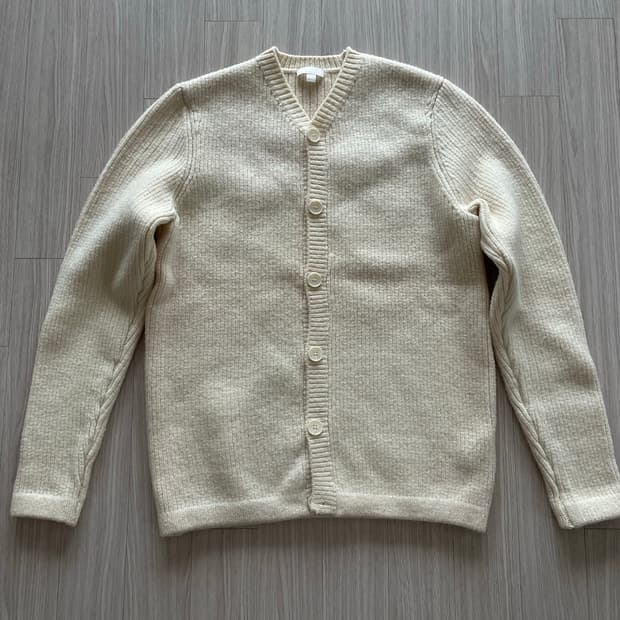 COS 브이넥 가디건