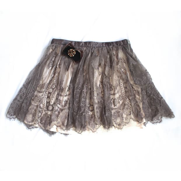 antique lace sha- skirt + ribbon brooch