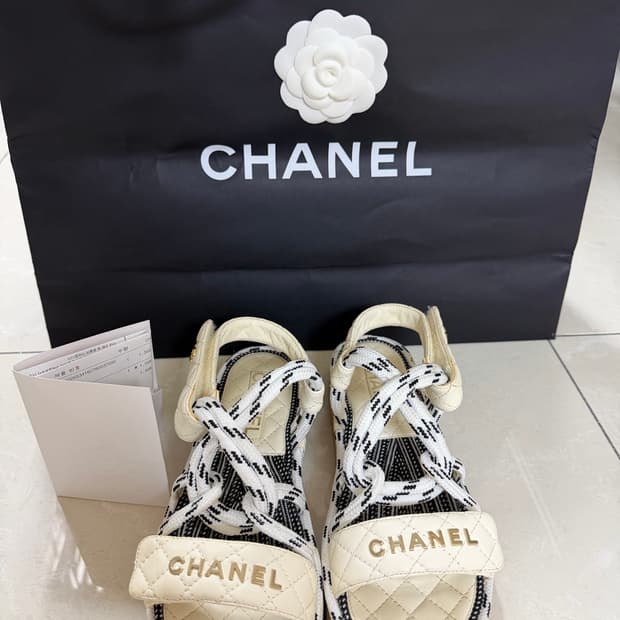 샤넬 로프 벨크로샌들  37 (240)