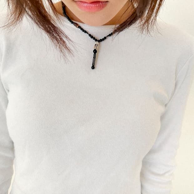 < black olive drop necklace >