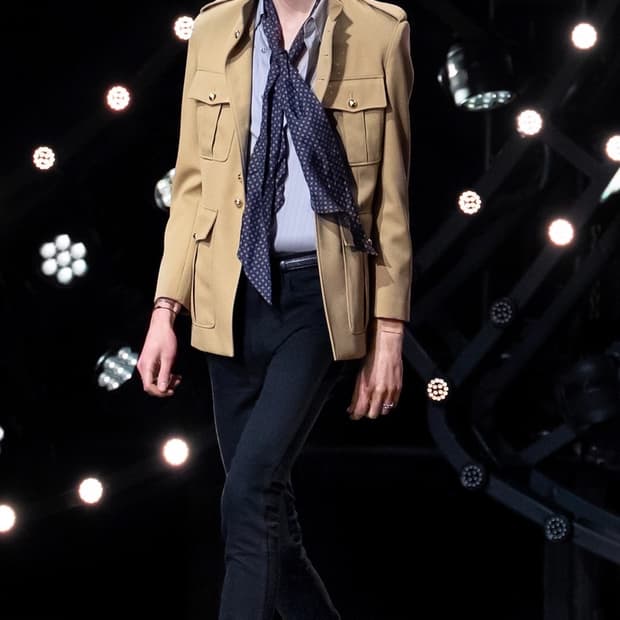 셀린느 23F/W 사하리엔 밀리터리 자켓