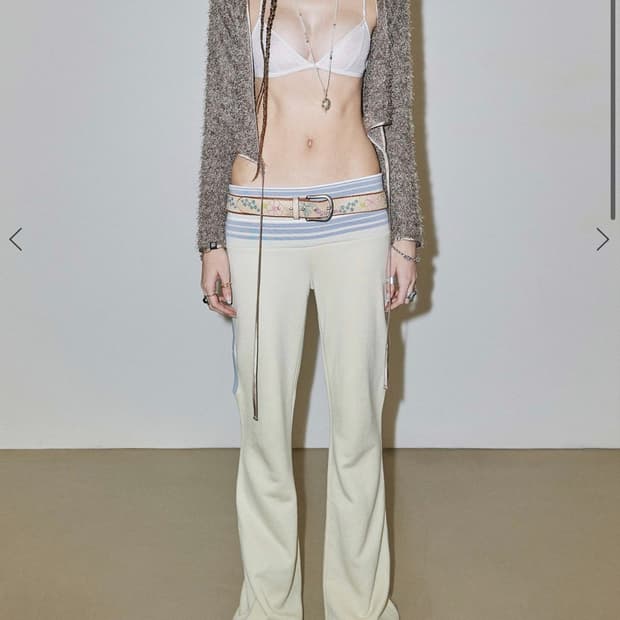 구해요!!!) 스컬프터 Cut Out Stripe Sweatpants R