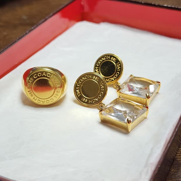 정품 코치 시그니처 귀걸이 및 반지 세트