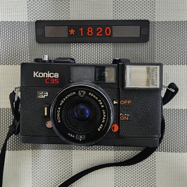 코니카 C 35 EF 필름카메라