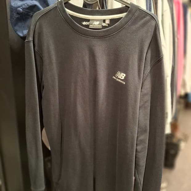 (마지막특가) 뉴발란스 맨투맨 블랙 L