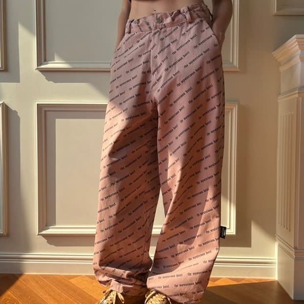 미스테리어스호텔 풀 로고 워크팬츠 핑크