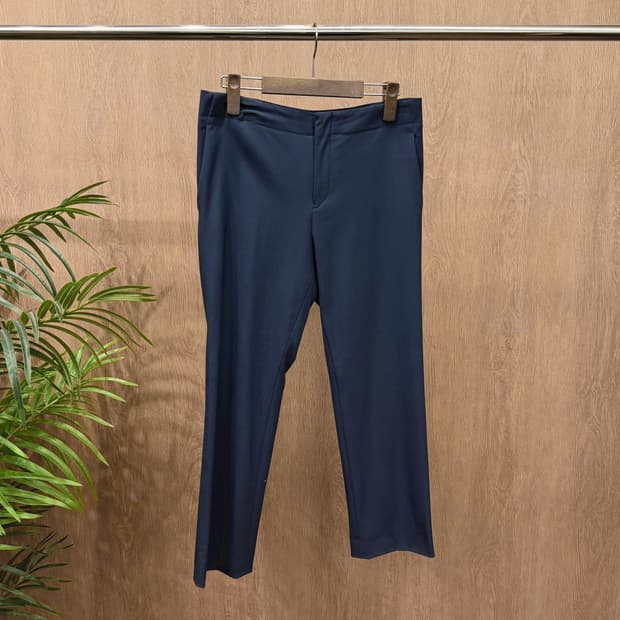 질샌더 슬랙스 팬츠 클래식 테일러드 히든 후크 디테일 스트레이트핏 블랙