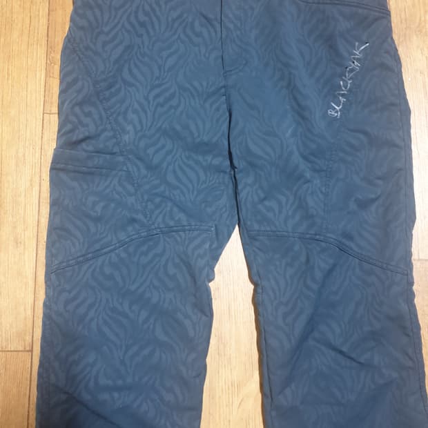 블랙야크 아웃도어 바지 28인치입니다