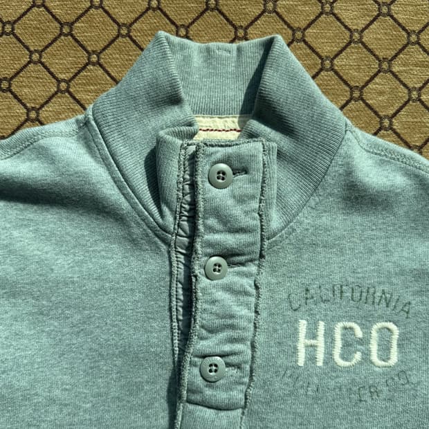 홀리스터 넥 버튼 티셔츠