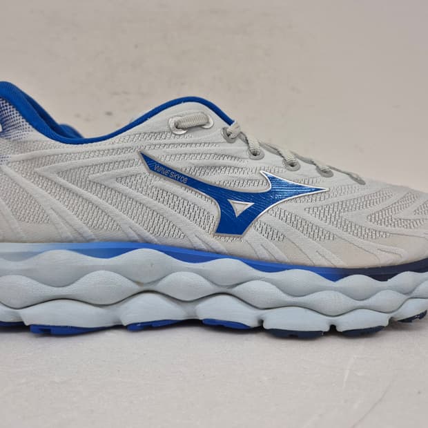 미즈노 스카이 웨이브 런닝화 270