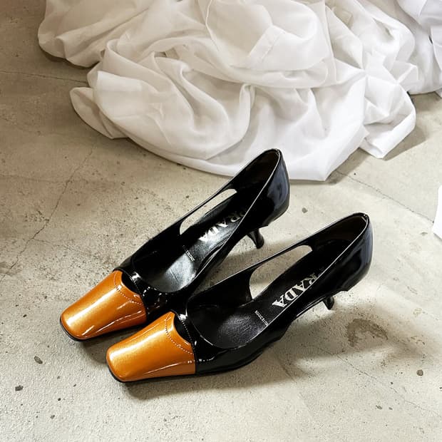 PRADA two-tone pumps heel