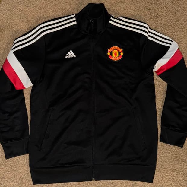대장급 아디다스 맨유 21/22 시즌 3-스트라이프 트랙탑 져지