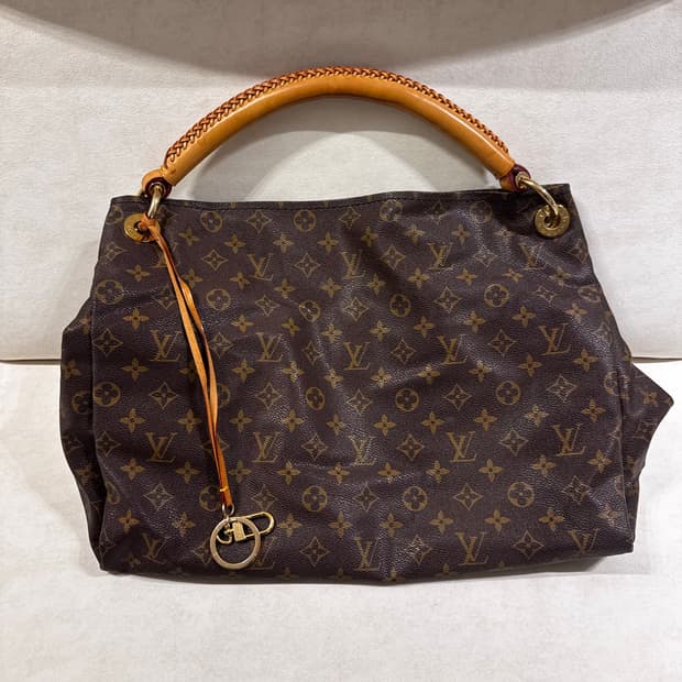 루이비통 앗치 MM 모노그램