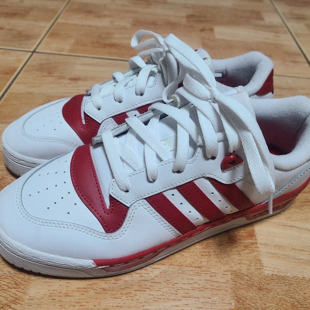 아디다스 라이벌리로우 260