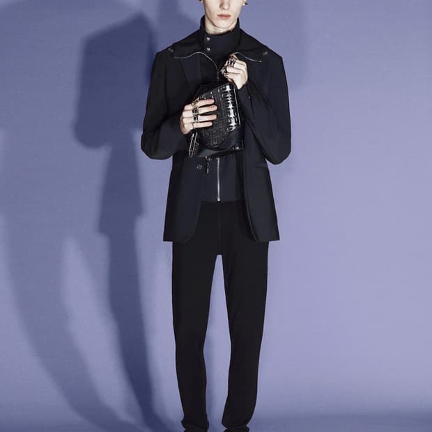 ( 초레어) 지방시 마쉬멜로우 스터드 장식 스웨이드 퍼 블랙 뮬