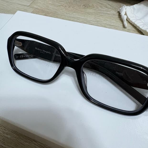 젠틀몬스터 메종마르지엘라 mm212