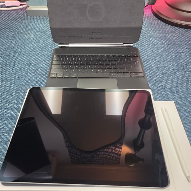 아이패드프로 12.9 4세대 128기가 와이파이+애플팬슬+니케 매직키보드