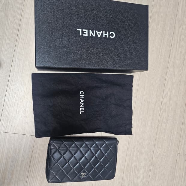 샤넬 램스킨 집업 파우치 장지갑