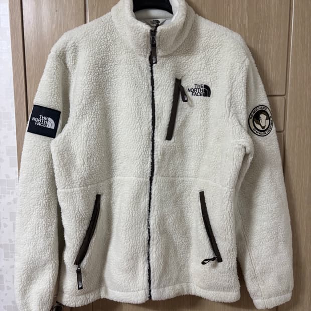 노스페이스 화이트 뽀글이 플리스