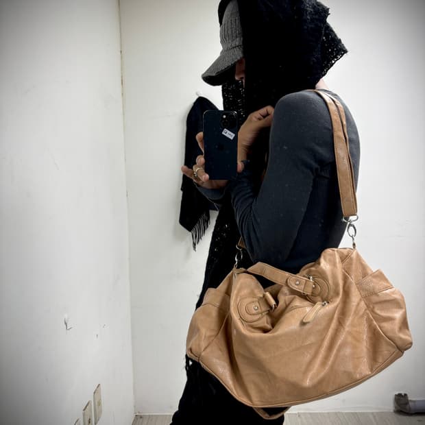 “Vintage” 00’s Mood 3 Zipper Detail Over