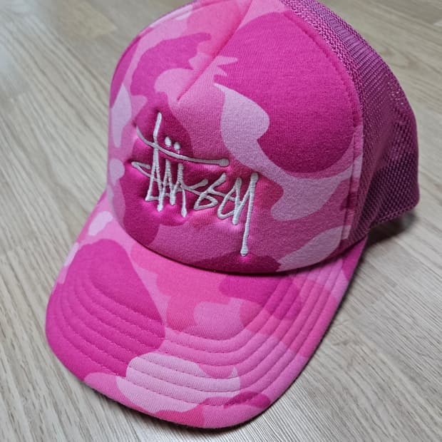 베이프 x 스투시 트러커캡 핑크