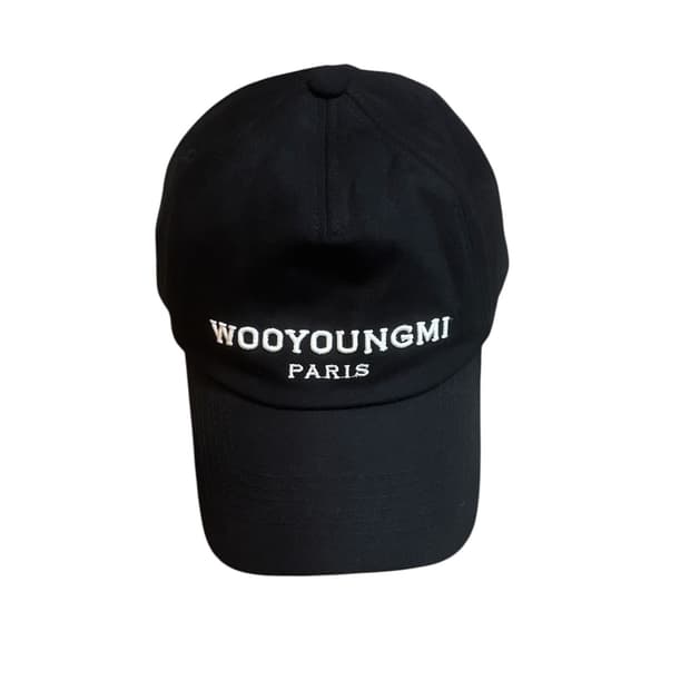 우영미 자수 로고 볼캡 