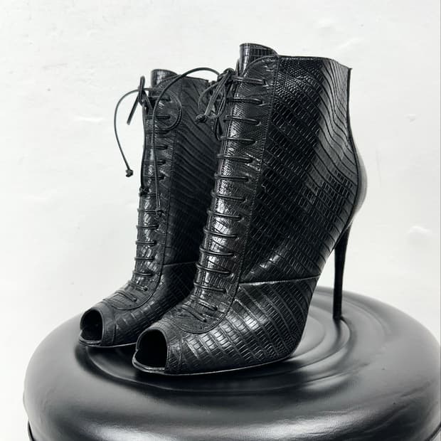 Tom Ford Lizard-Embossed Lace-Up Peep To
