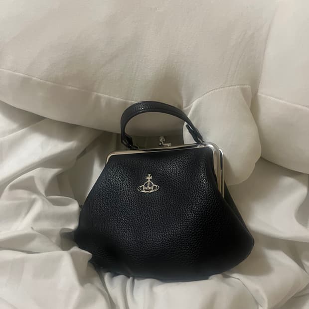 비비안웨스트우드 복조리백