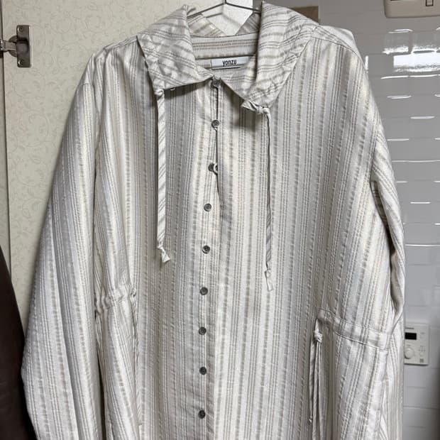 Yonzu gathered shirt