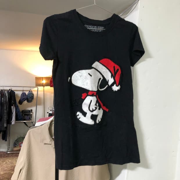 Peanuts 크리스마스 에디션 스누피 반팔티