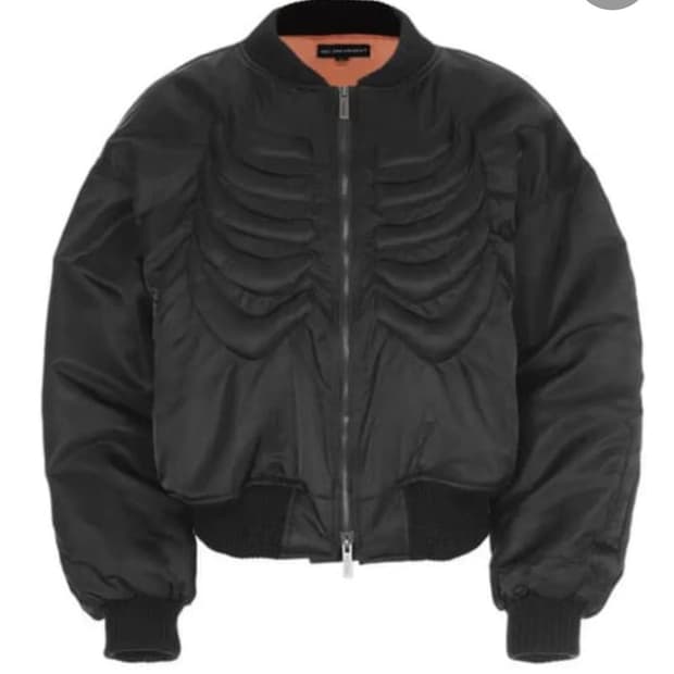 써저리 봄버 L 구매합니다