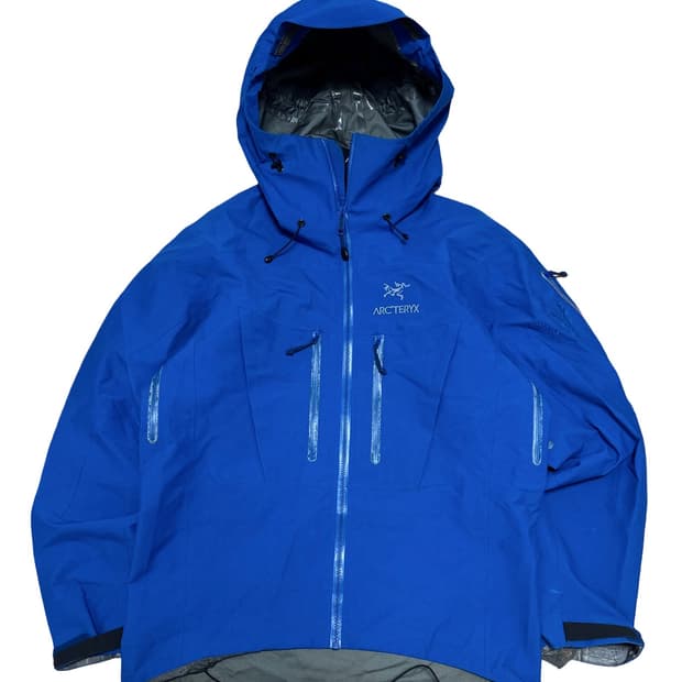 아크테릭스 알파 SV 고어텍스 자켓