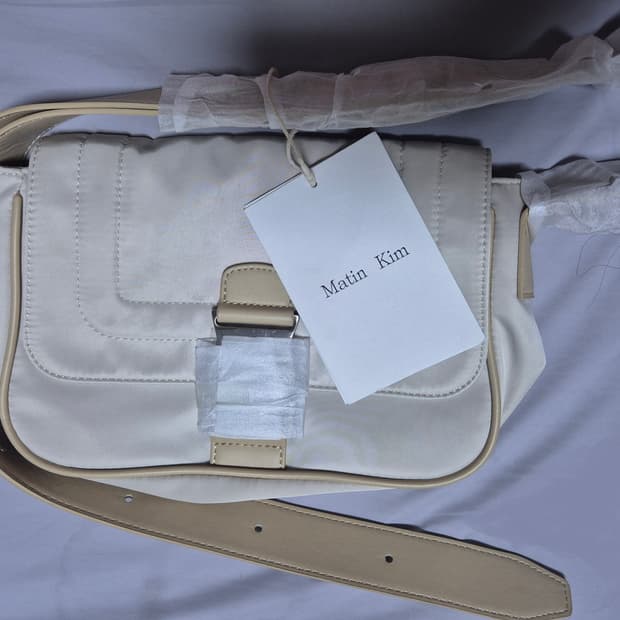 (새상품) 마뗑킴 미니 버클백 화이트