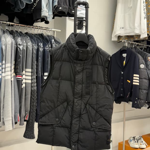 [S] 스톤아일랜드 크링클랩스 조끼 패딩