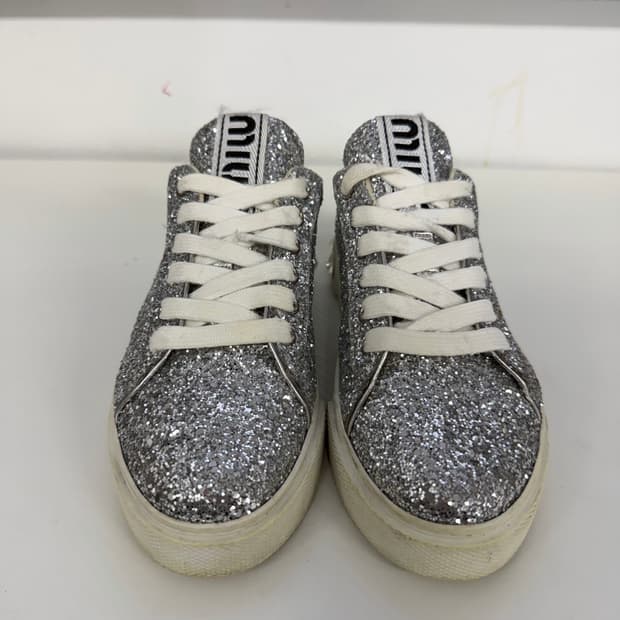 정품) 미우미우 실버 글리터 스니커즈 37 