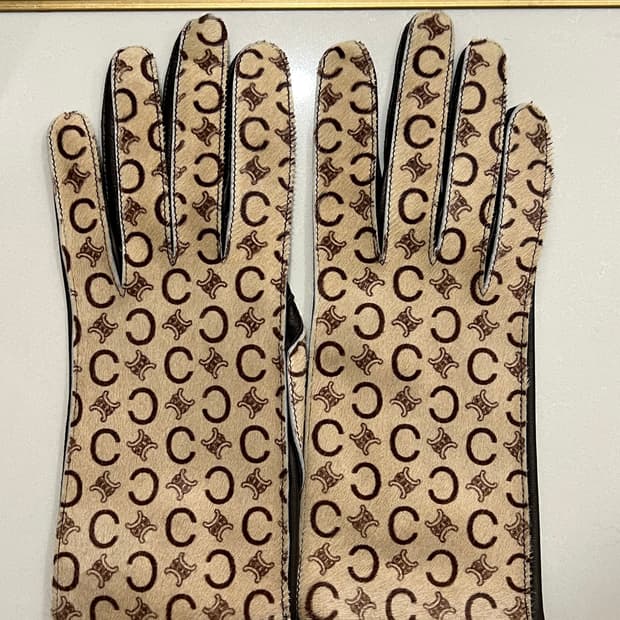 셀린느 송치 양가죽 장갑