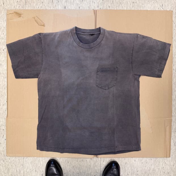 90s Vintage Sun Faded Blank Pocket Tee