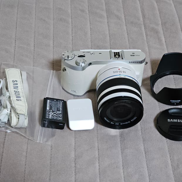 삼성 NX300M 미러리스 카메라 