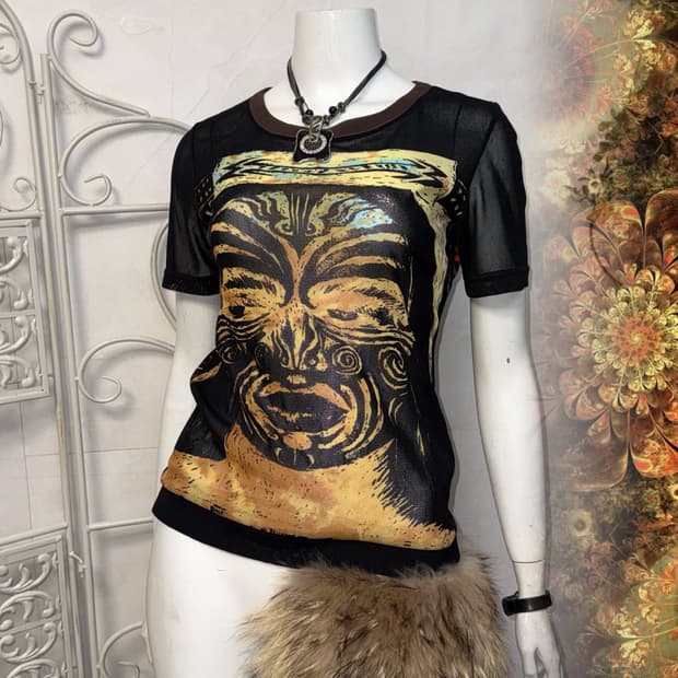 Black oriental maille maori mesh top