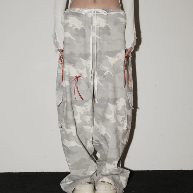 체리퀴리 레이스 카모 카고팬츠 lace cargo pants - camo