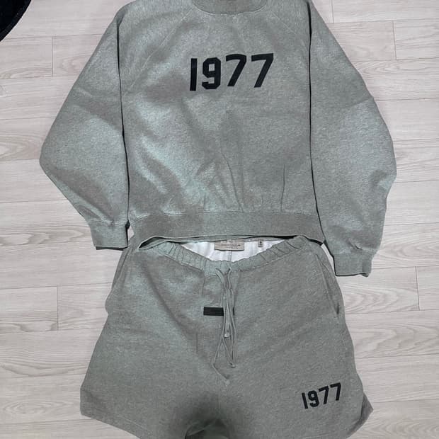 에센셜 1977 맨투맨 쇼츠 셋업 M / Fear of God Essen