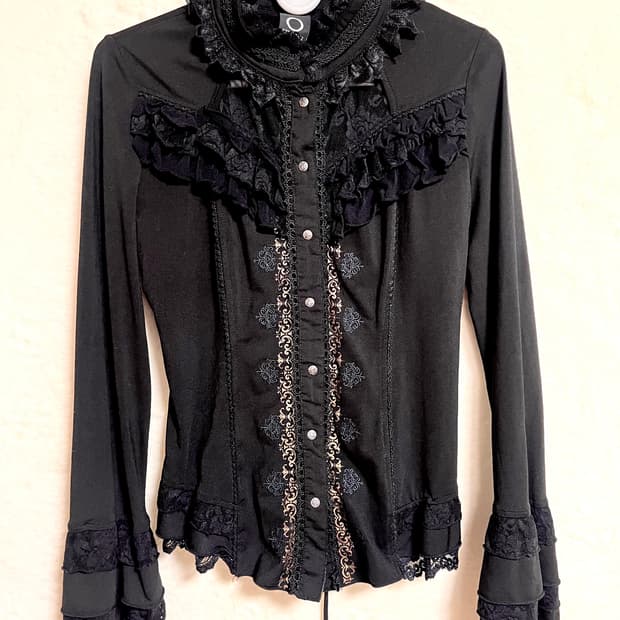 ozz on 블랙 롱슬리브리스 블라우스