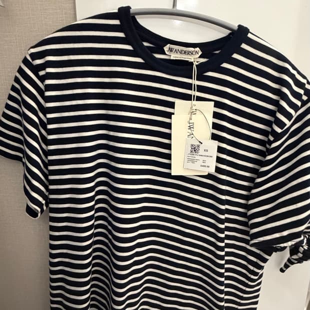 JW anderson sleeve knot 티셔츠