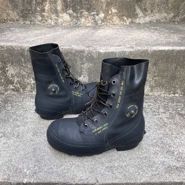 [10W] 80s Bata Bunny Boots (290)