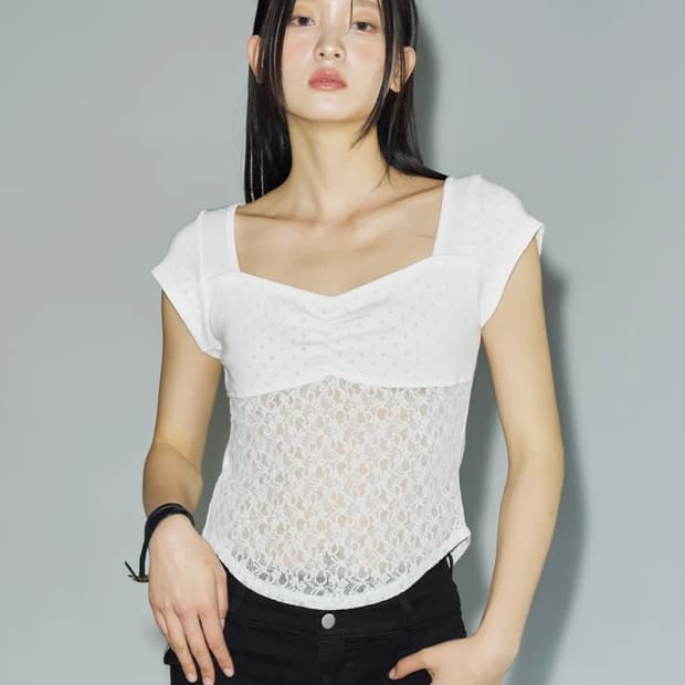 헬레네파리스 펀칭 콤비 레이스 하프 티셔츠 화이트 판매합니다