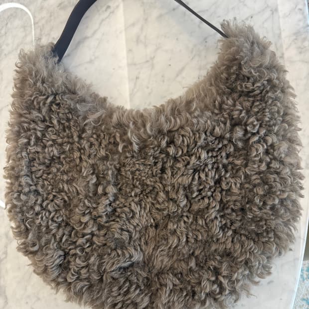 리얼램버 숄더백