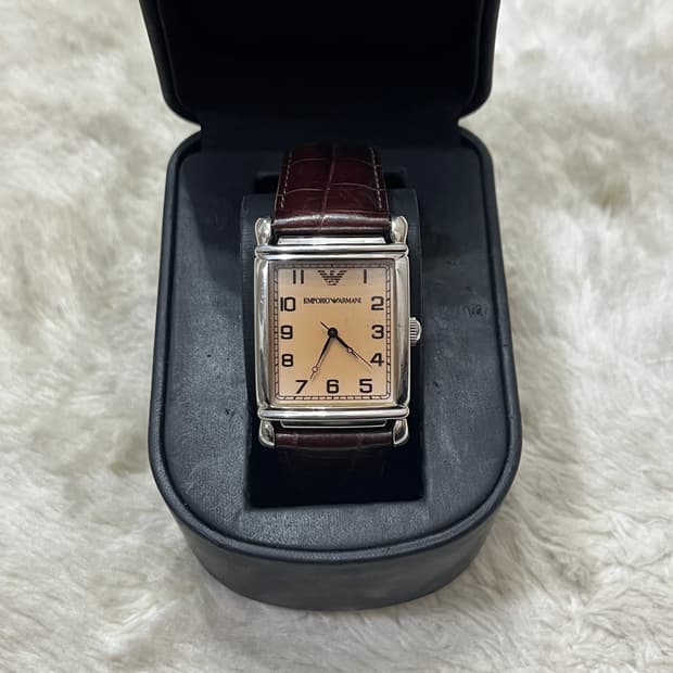 엠포리오 아르마니 쿼츠