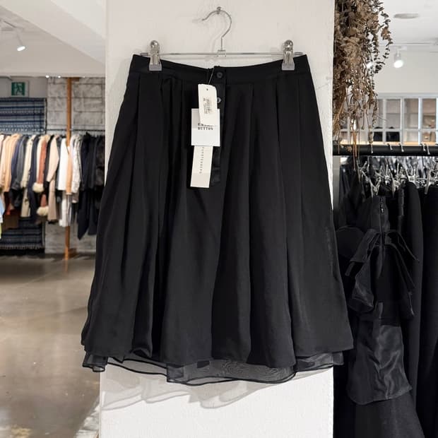 다이앤 본 퍼스텐버그 블랙 쉬폰 미디 스커트