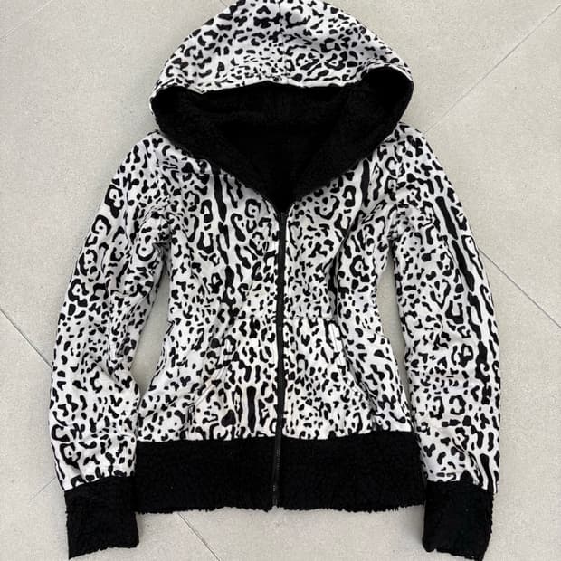 레오파드 리버시블 플리스 후드집업
